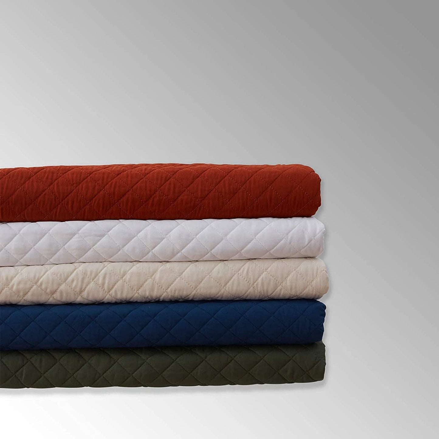King Size Quilt Set in Burnt Orange, Lightweight Reversible Comforter Bedspread, Soft Rust Diamond Quilted Bedding Set, Includes 1 Quilt and 2 Pillow Shams, Ideal for All Seasons