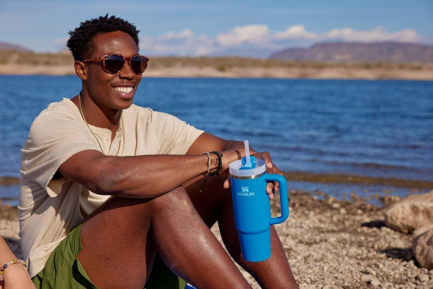 Quencher H2.0 30 Oz Tumbler with Handle and Straw | Flowstate 3-Position Lid | Travel Cup Holder Compatible | Insulated Stainless Steel | BPA-Free | Azure Color